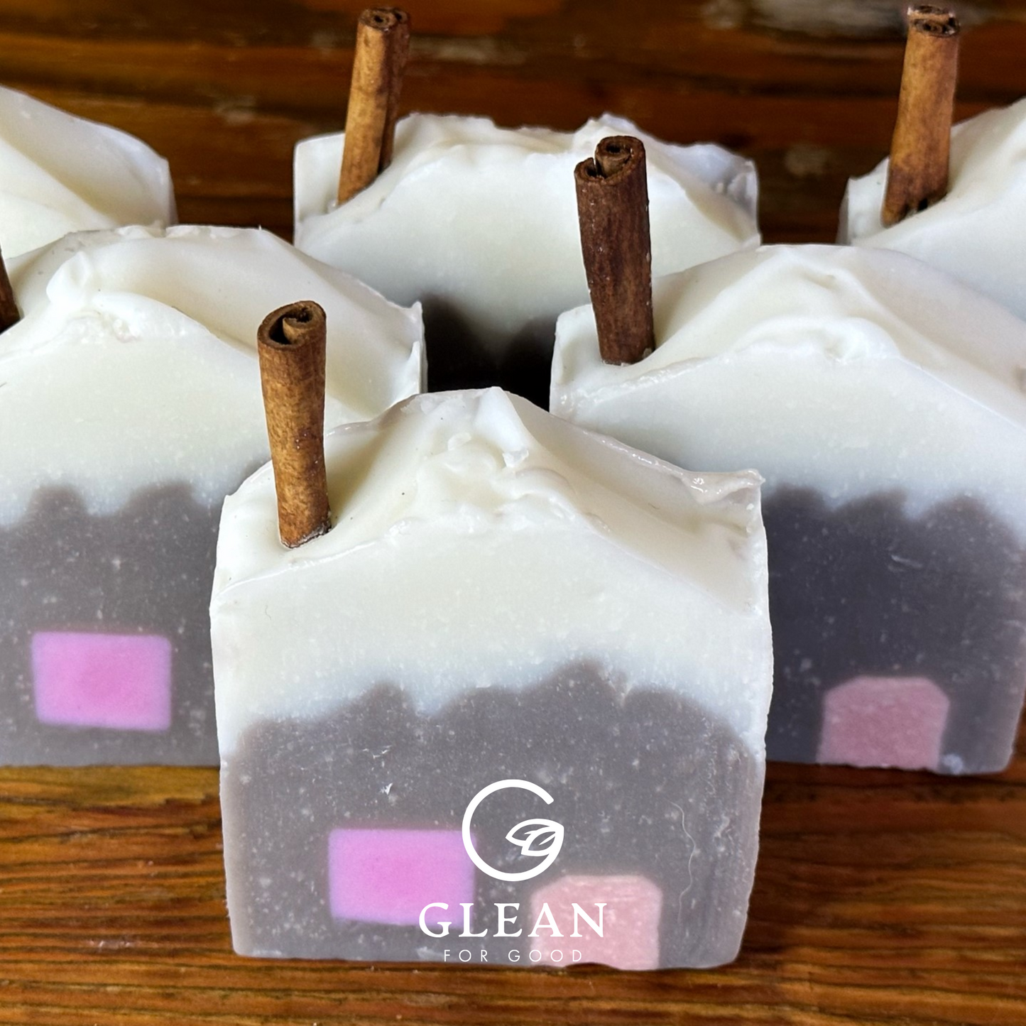 Gingerbread House - Cinnamon scent